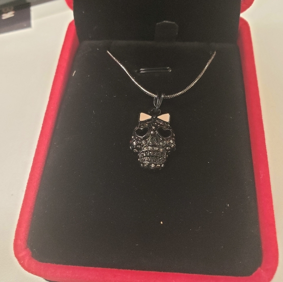 Betsy Johnson Black Skull Rhinestone Necklace - Picture 1 of 5